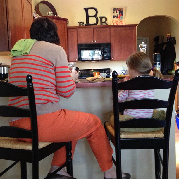 Mimi and Caroline eat Thanksgiving dinner. /cc @goodnessgracephotography