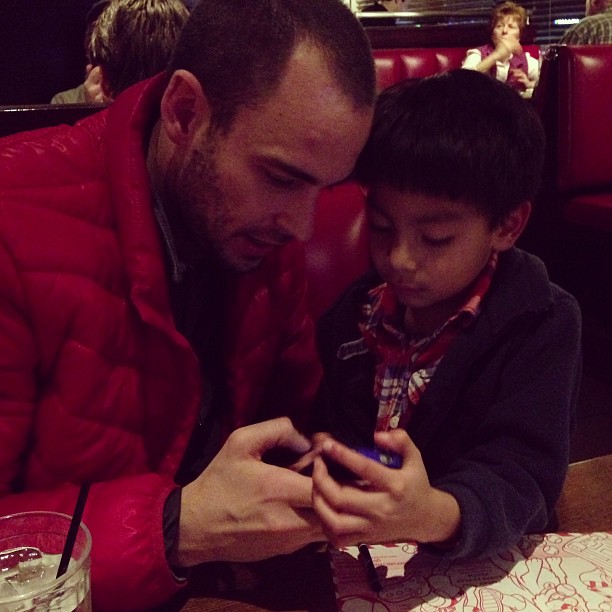 @diving00 and Kian uploading a photo to Instagram. How meta.