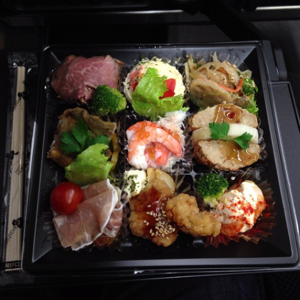 Bento for the express to NRT