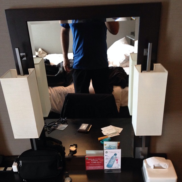 Japanese mirror selfie.