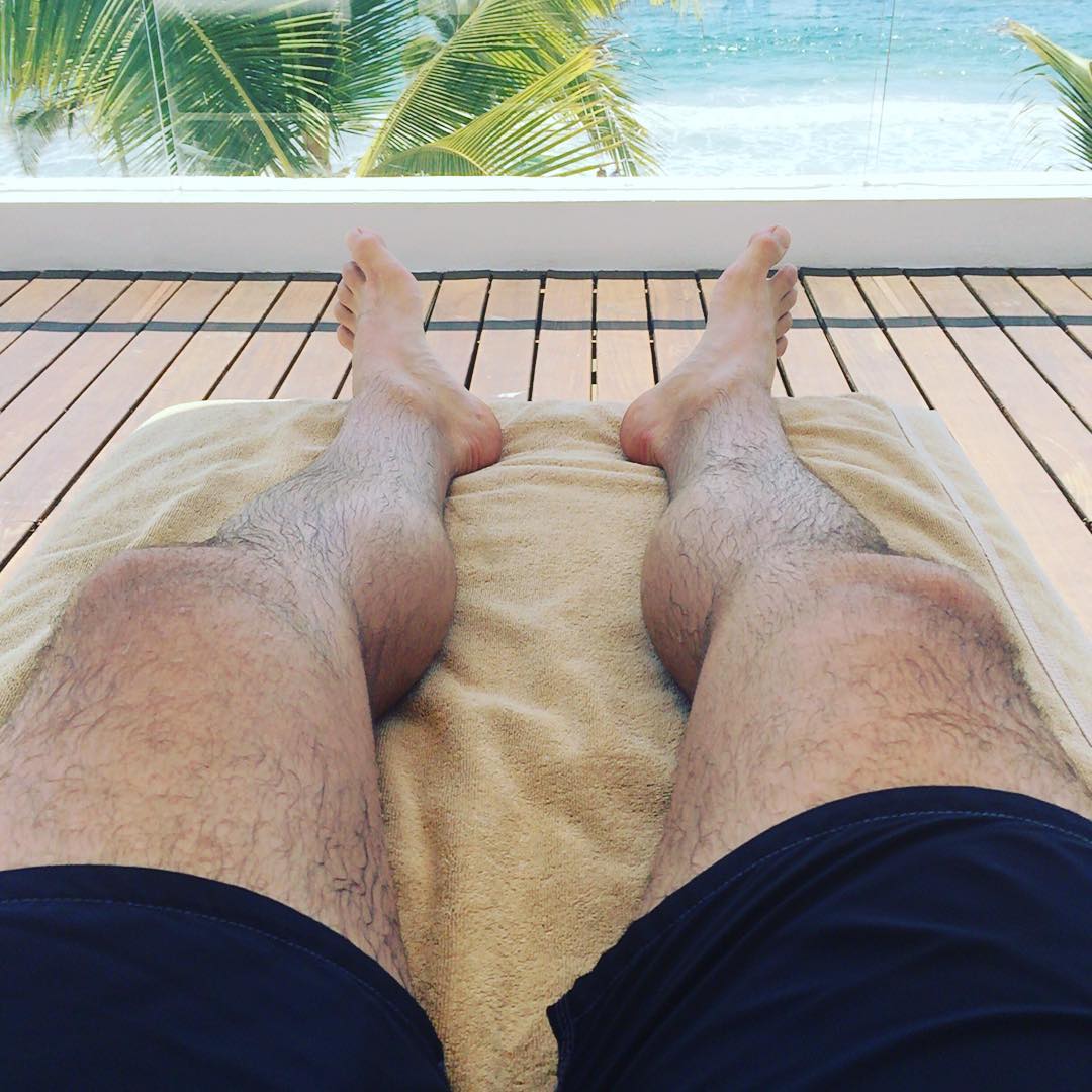 Time to darken these white legs!