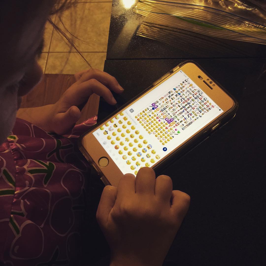 The next generation loves their emojis. 🤣