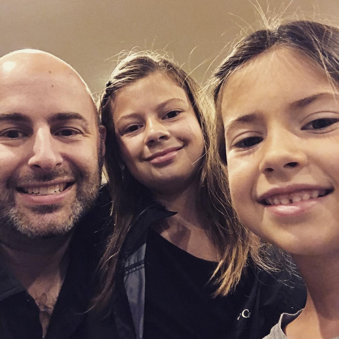 Breakfast uncle-nieces selfie