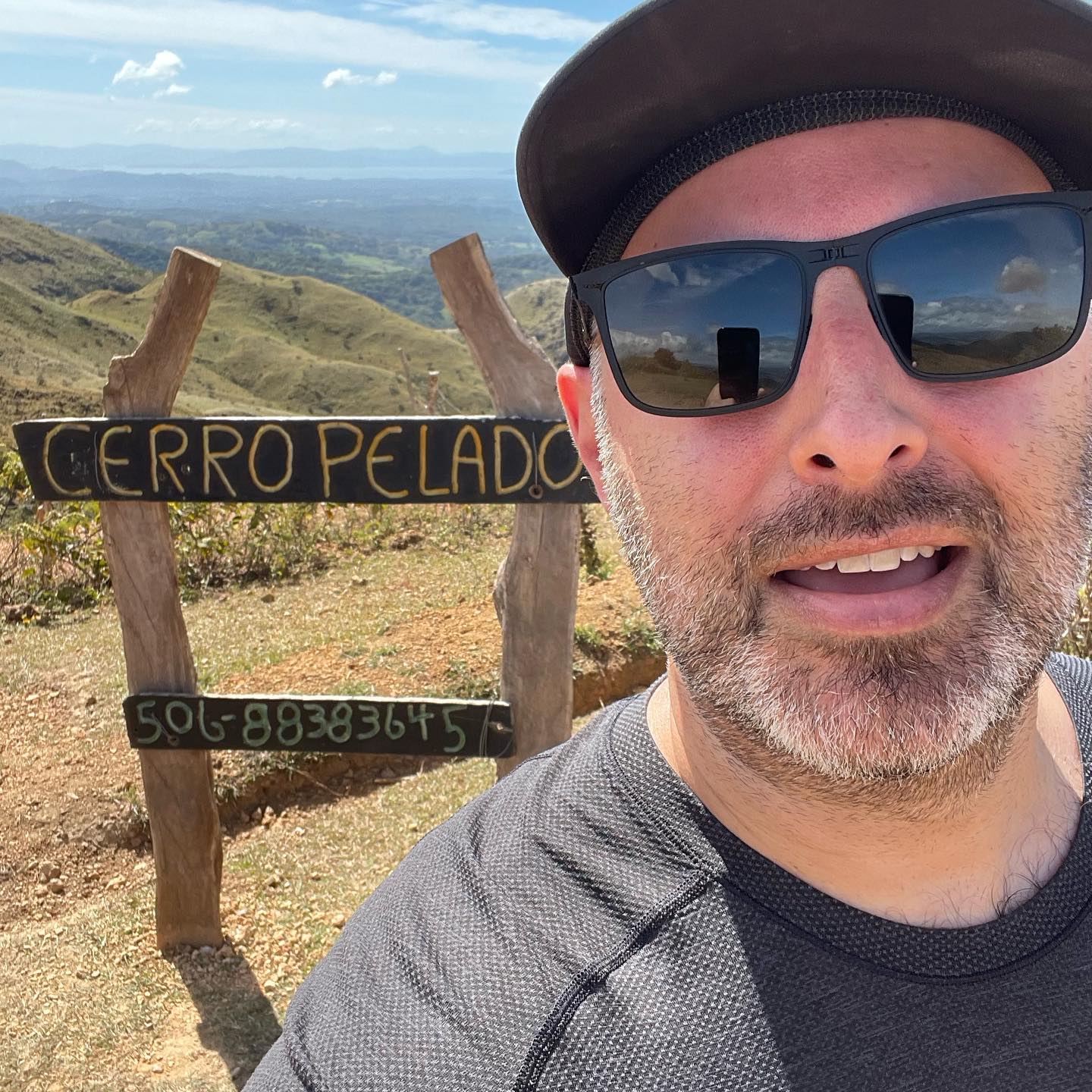 A great quick hike up Cerro Pelado this morning. I’m really happy I have @saltamontico to take me to places like this.